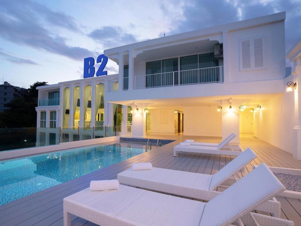 B2 Phuket Premier Hotel Patong Exterior photo